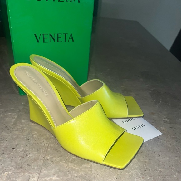 Bottega Veneta Shoes - Bottega Veneta stretch wedge sandals size 9